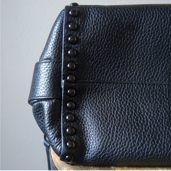 Like New RARE Coach Swagger 37 Satchel Ombré Rivets in black leather - Picture 5 of 14